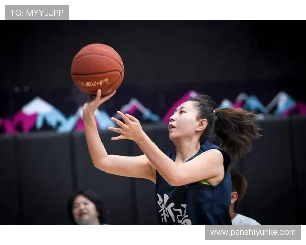 王娜独家分享篮球心得与技巧助你提升球技的秘密之道